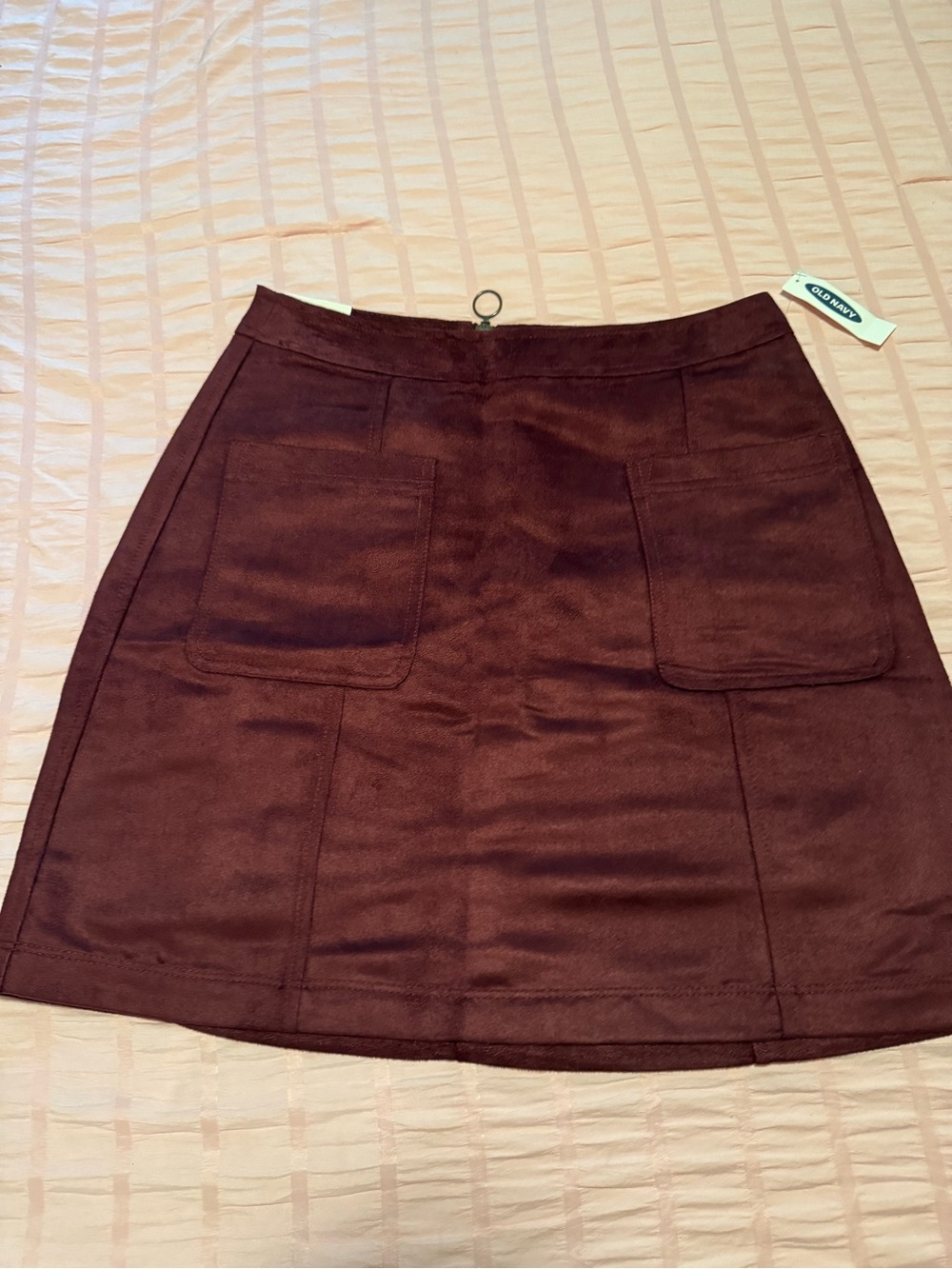 Old Navy Suede-Look Mini Skirt in burgundy wine new with tags size 0